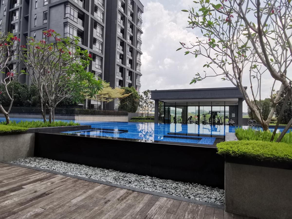 Alocasia Geniehome 3Br Free Wifi @ Utropolis Shah Alam Exterior photo